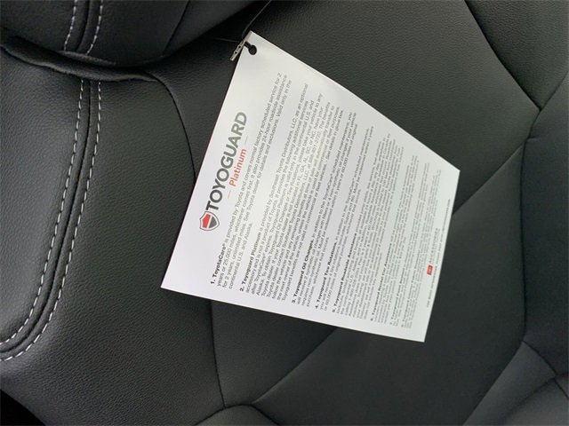 Used 2026 Toyota Corolla Cross XLE image 38