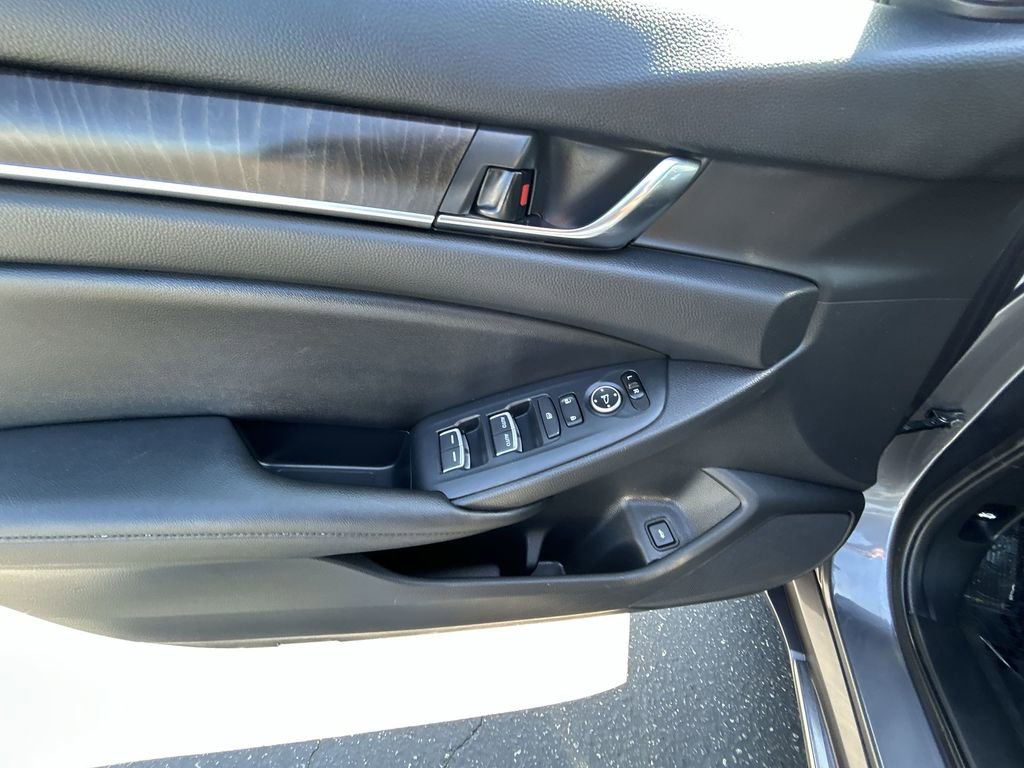 Used 2019 Honda Accord EX image 13