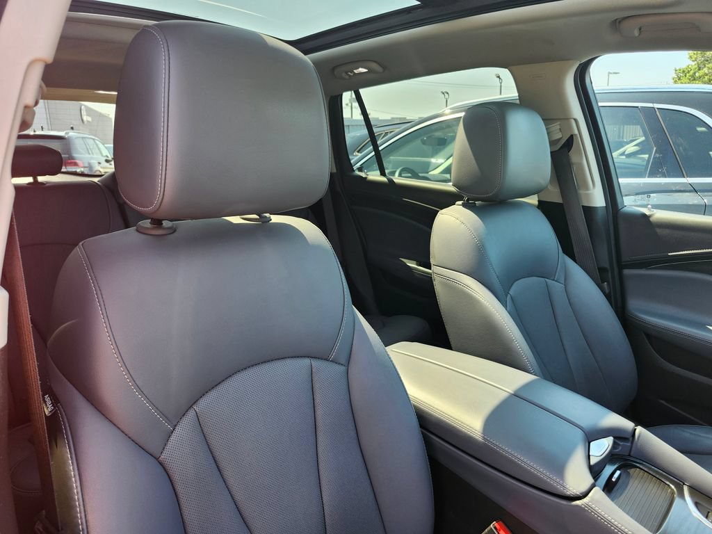 Used 2019 Buick Envision Premium AWD/4WD image 9