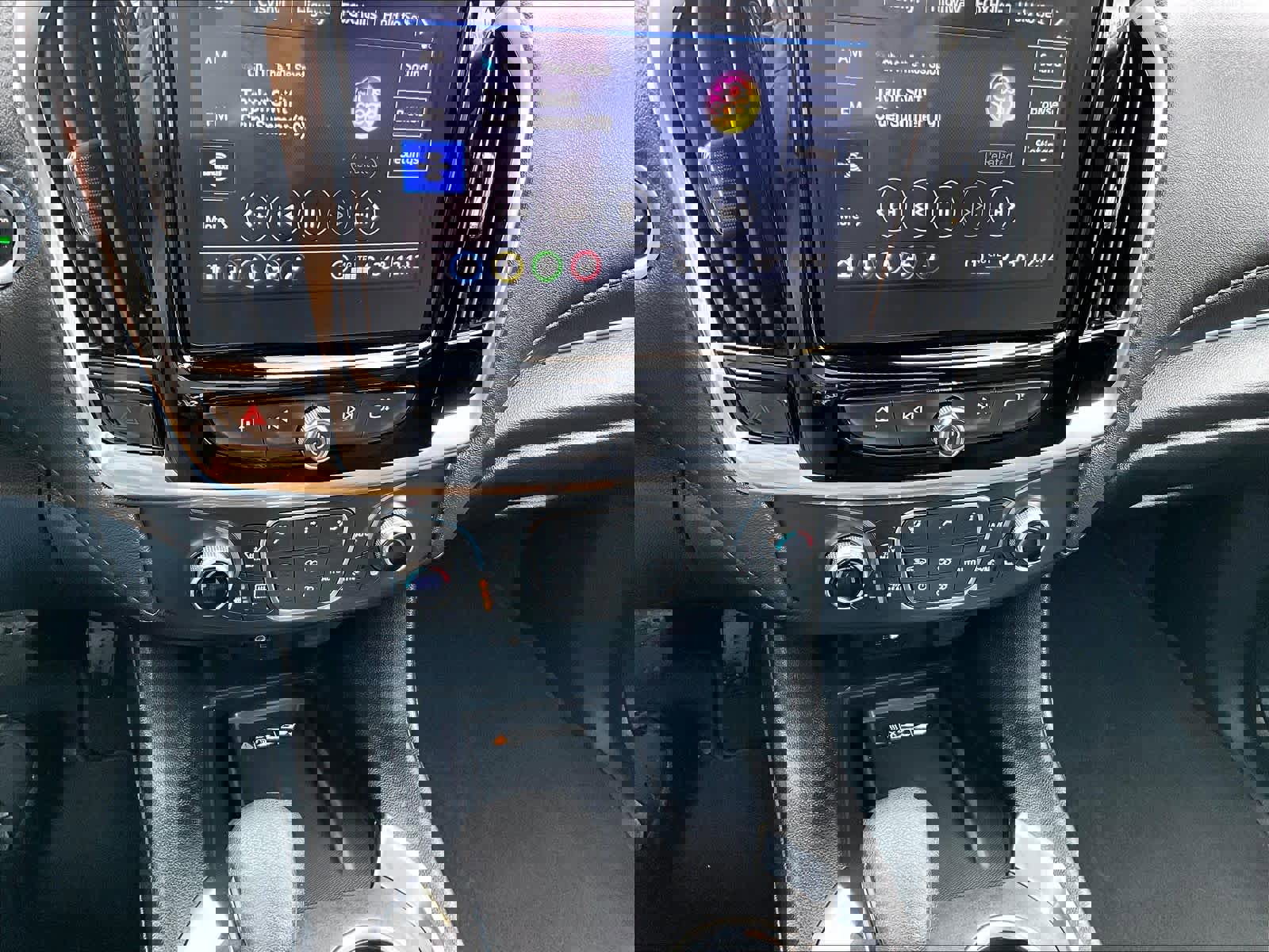 Used 2023 Chevrolet Traverse LT w/ Midnight/Sport Edition image 28