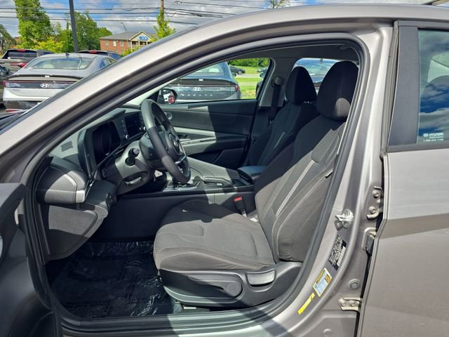 Certified 2021 Hyundai Elantra SE FWD image 11