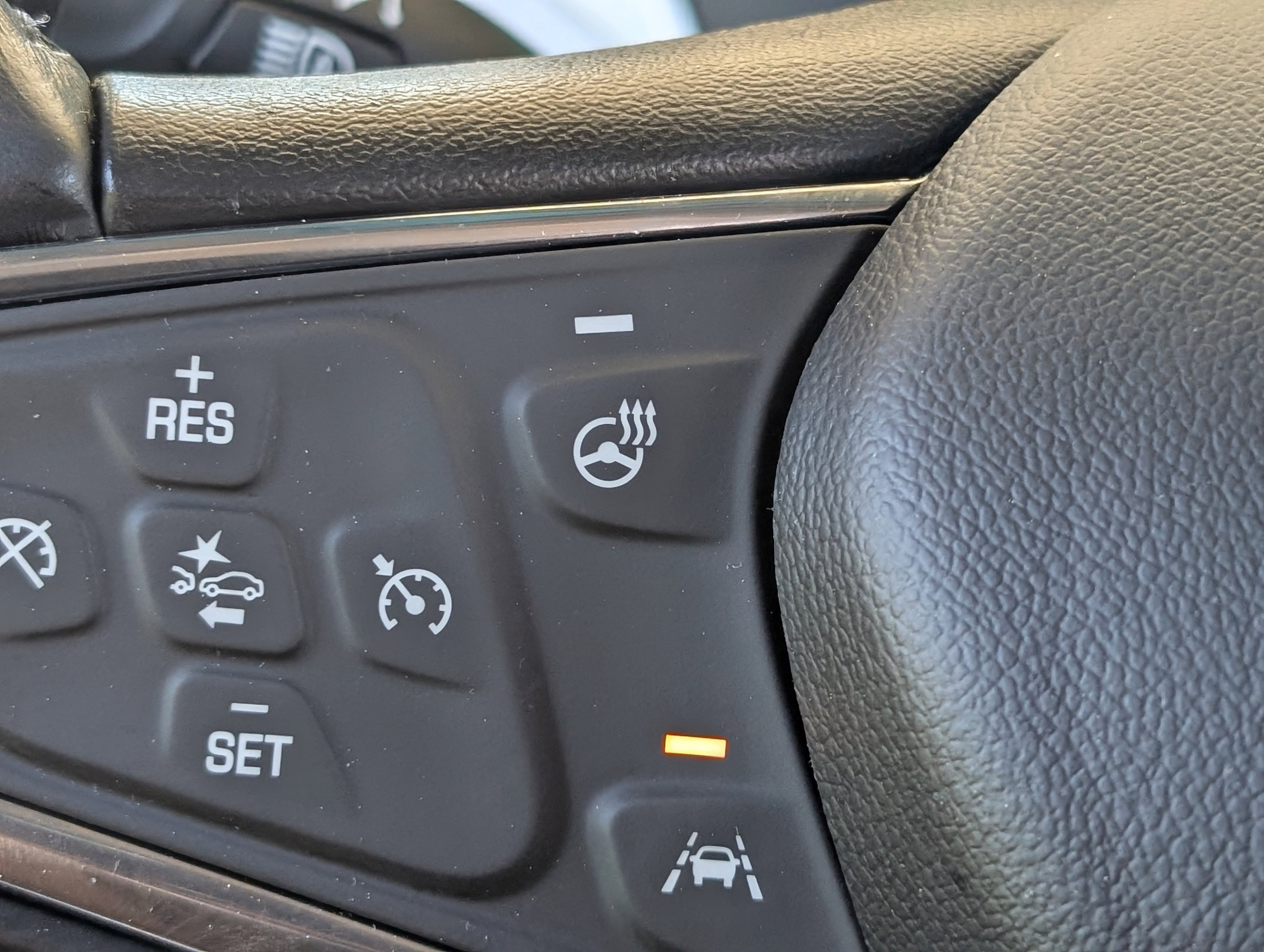 Used 2020 Chevrolet Bolt LT image 33