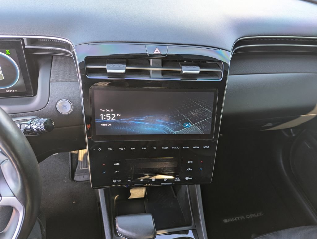 Used 2022 Hyundai Santa Cruz Limited image 16