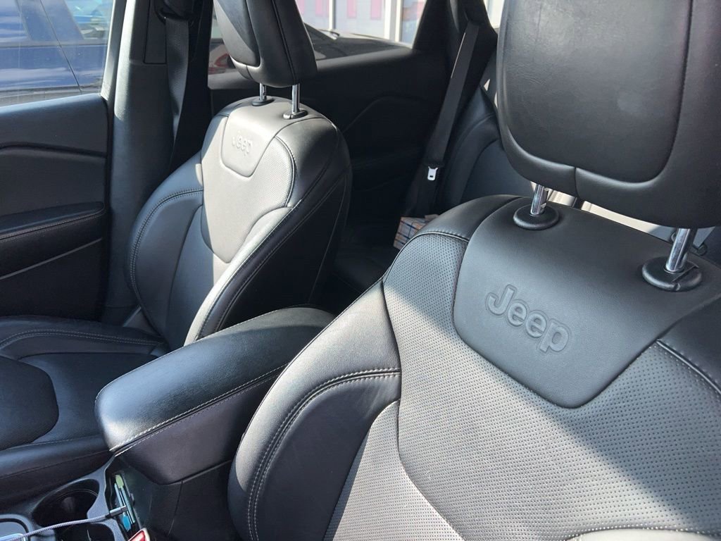 Certified 2021 Jeep Cherokee Latitude Lux w/ Comfort/Convenience Group image 10