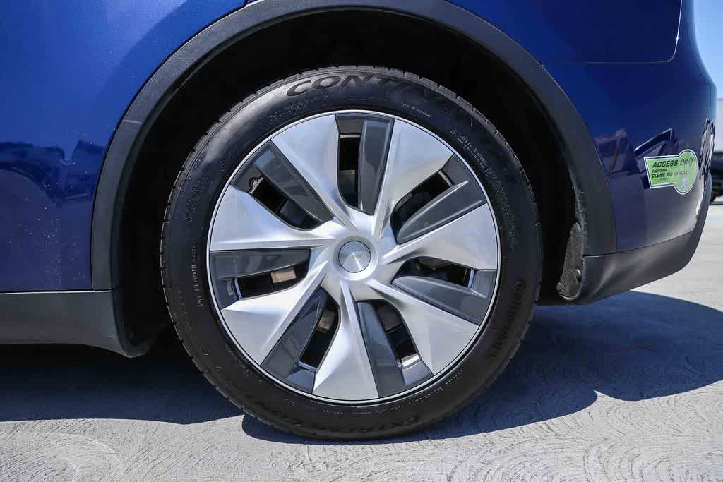 Used 2023 Tesla Model Y Long Range AWD/4WD image 10