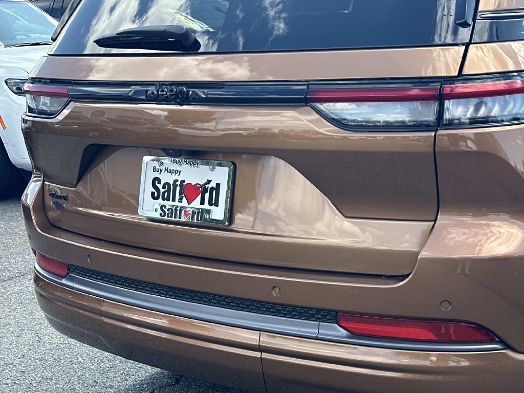 New 2026 Jeep Grand Cherokee Limited AWD/4WD image 12