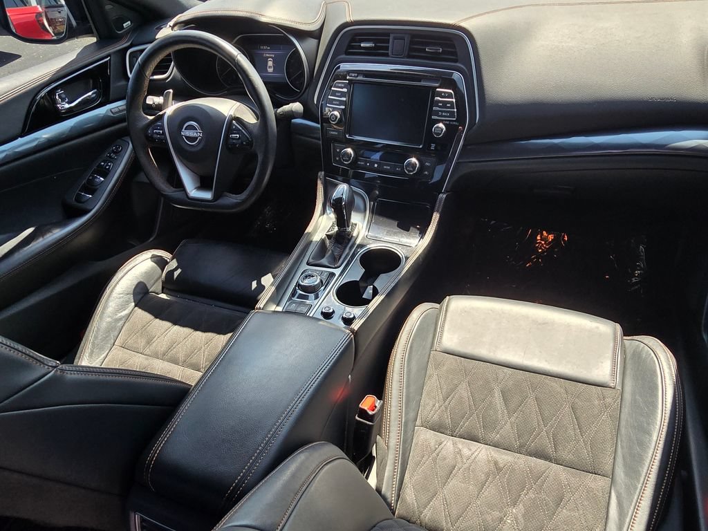 Used 2023 Nissan Maxima SR w/ Sport Mat Group FWD image 16