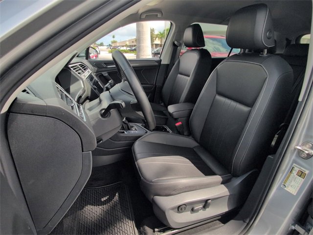 Certified 2023 Volkswagen Tiguan SE image 5