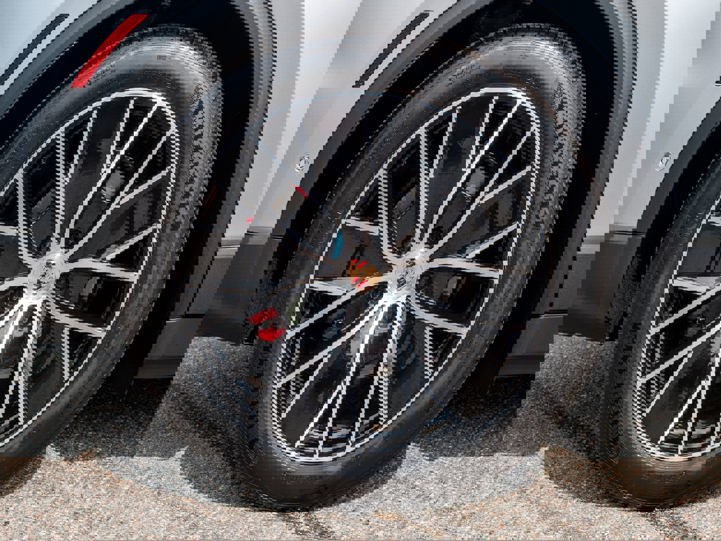 New 2025 Porsche Macan 4S Electric image 14