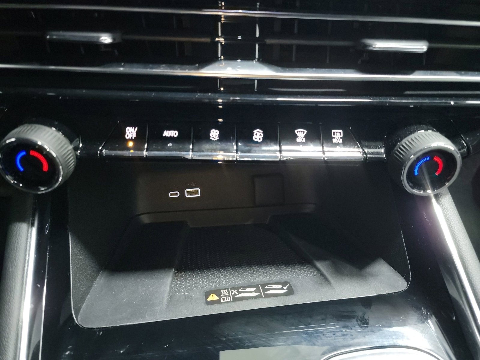 Used 2025 Chevrolet Traverse High Country image 21