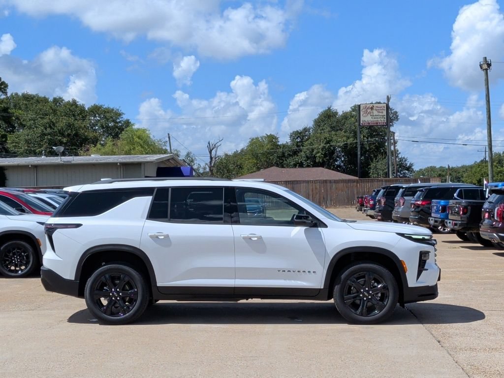 New 2027 Chevrolet Traverse LT w/ Midnight/Sport Edition FWD image 9