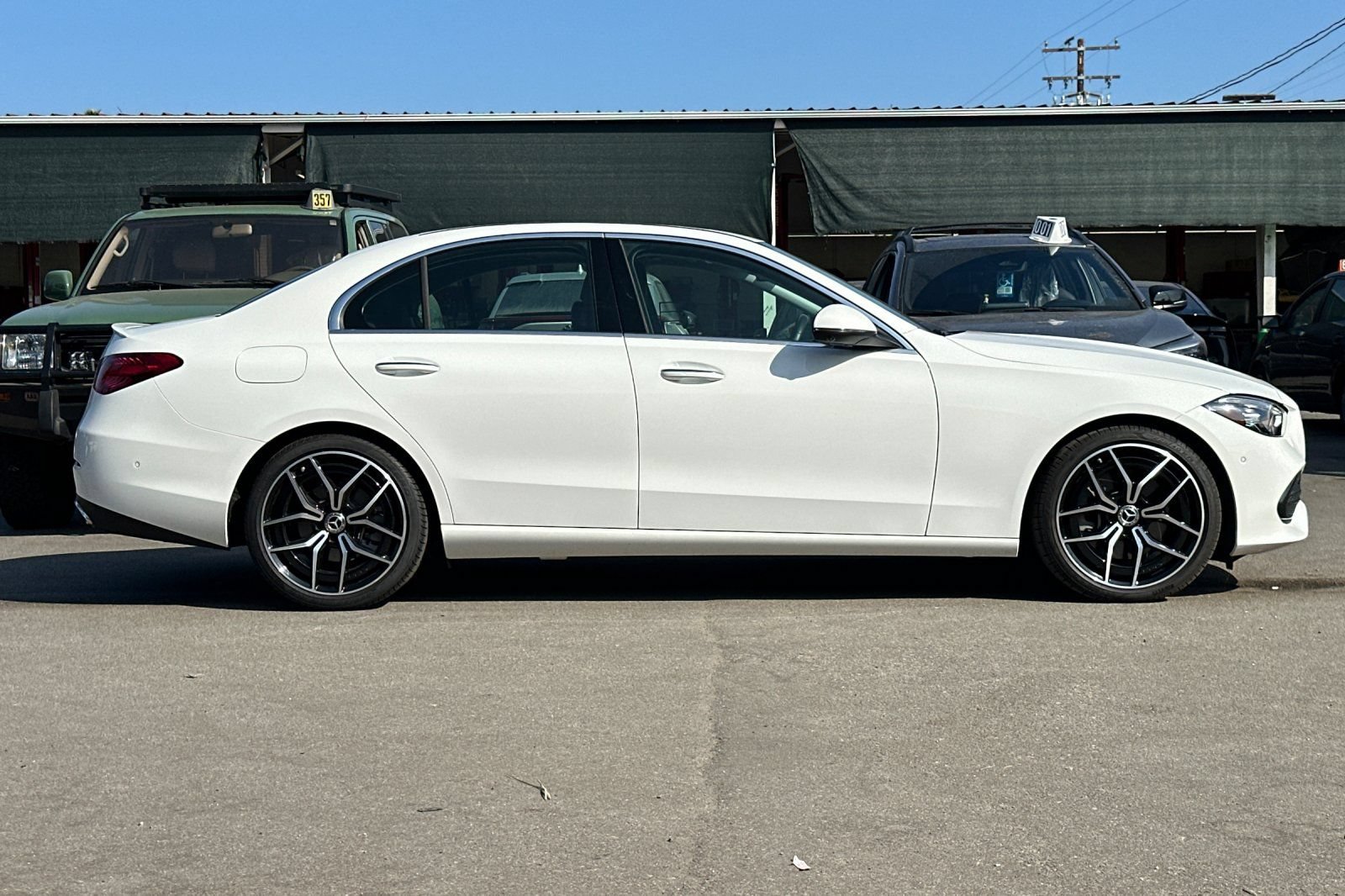 Used 2023 Mercedes-Benz C 300 Sedan image 3