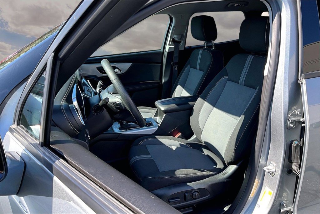 Used 2024 Chevrolet Blazer LT w/ Convenience Package FWD image 21