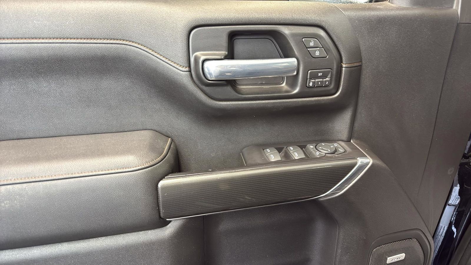 Used 2020 GMC Sierra 1500 AT4 w/ AT4 Premium Package image 9