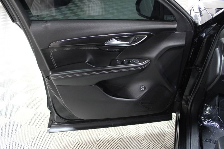 Used 2021 Buick Envision Essence w/ Sport Touring Package image 18