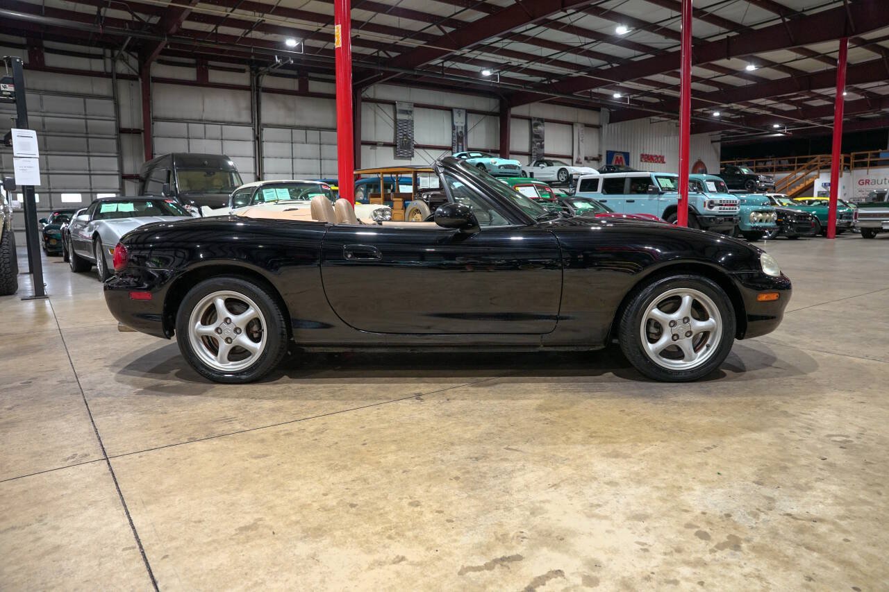 Used 1999 MAZDA MX-5 Miata RWD image 10
