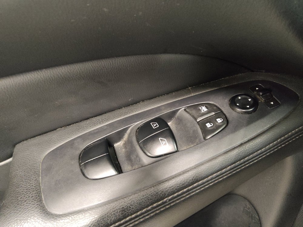 Used 2020 Nissan Pathfinder SL FWD image 27