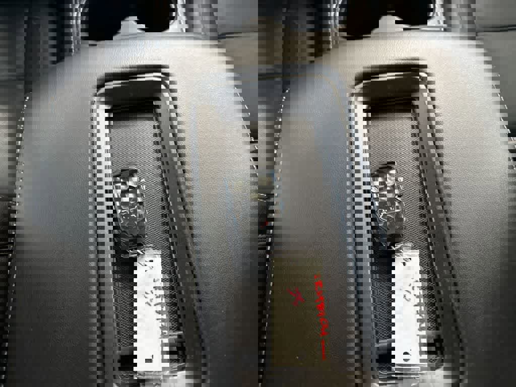 Used 2018 GMC Yukon SLT w/ Open Road Package image 35