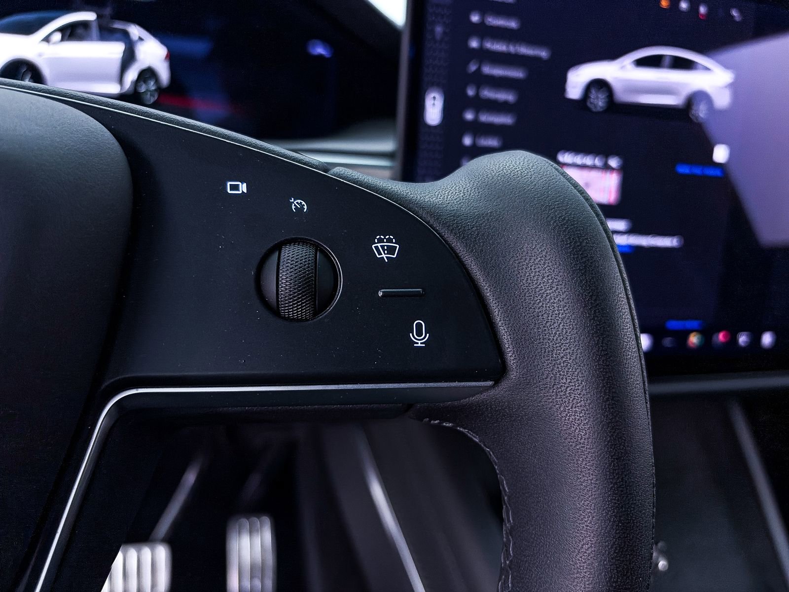 Used 2022 Tesla Model X Plaid image 28