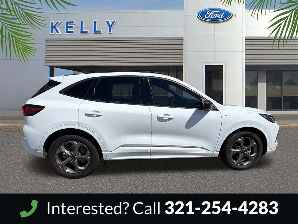 Certified 2023 Ford Escape ST-Line w/ Tech Pack #1 FWD image 6