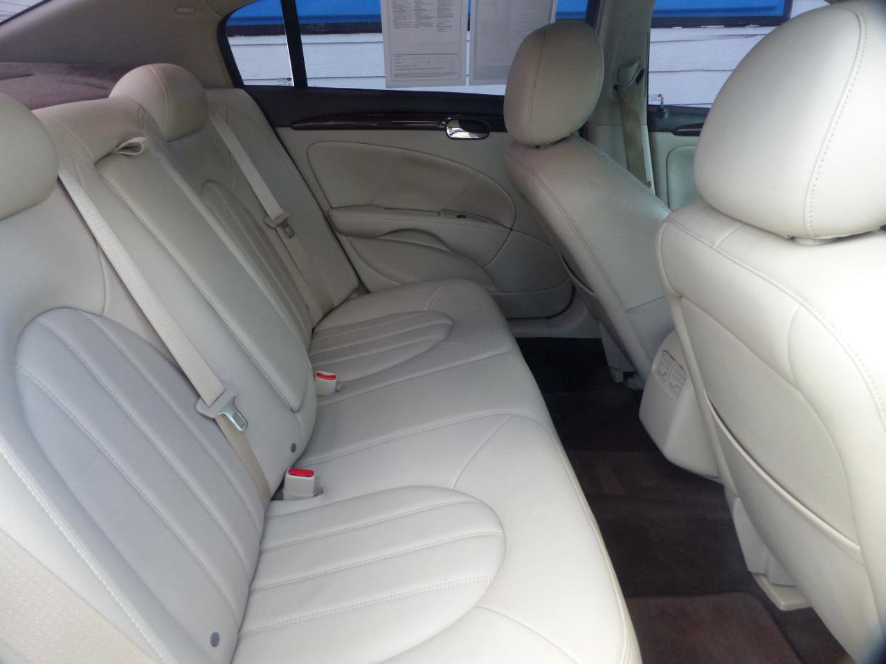 Used 2009 Buick Lucerne CXL FWD image 14