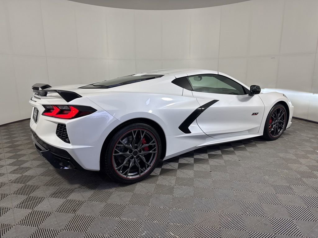 Used 2023 Chevrolet Corvette Stingray Premium Cpe w/ Z51 Performance Package image 5