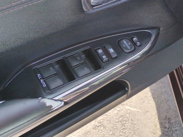 Used 2018 Toyota Avalon XLE Plus w/ All Weather Liner Package image 16