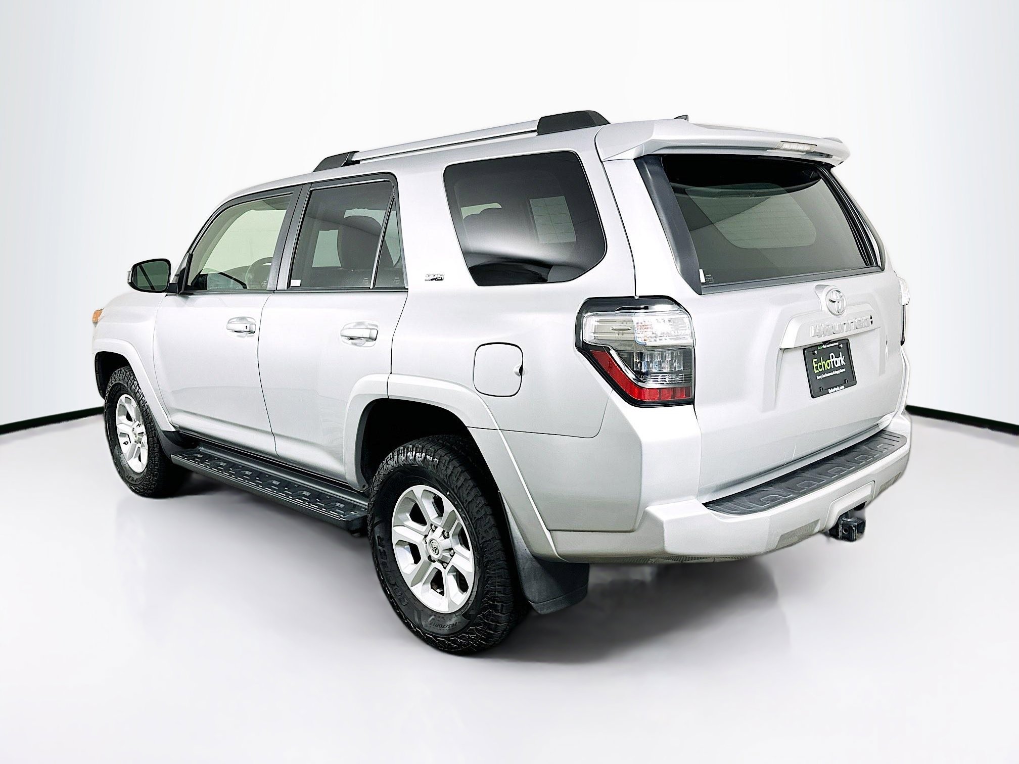Used 2021 Toyota 4Runner SR5 AWD/4WD image 5