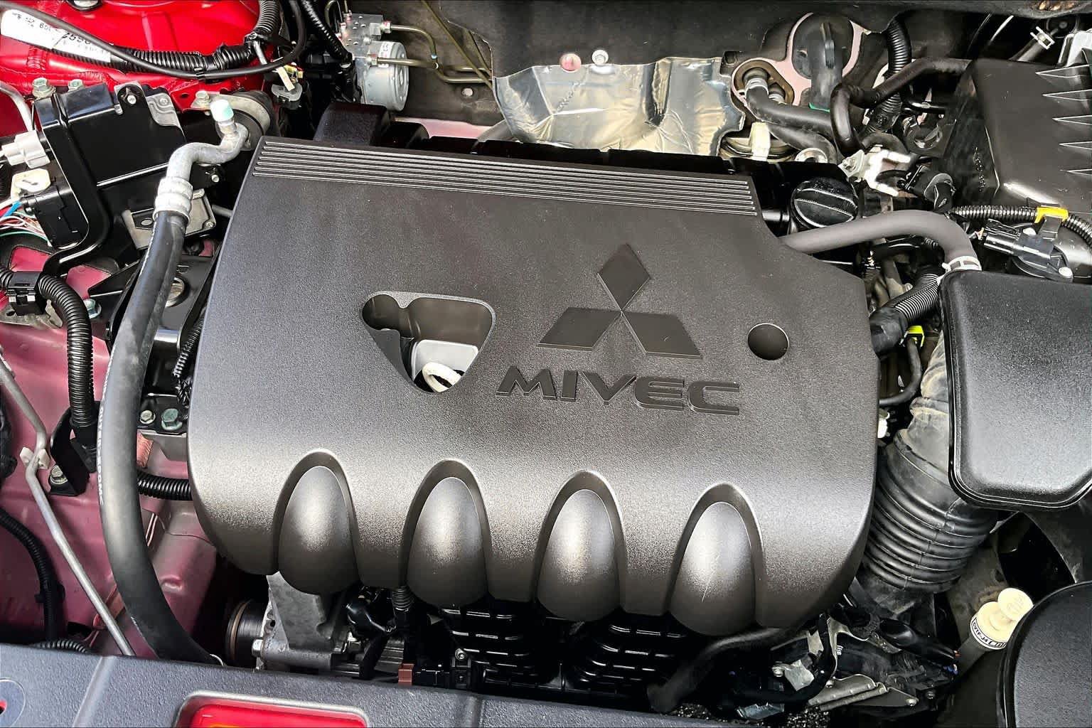 Used 2015 Mitsubishi Outlander SE FWD image 31