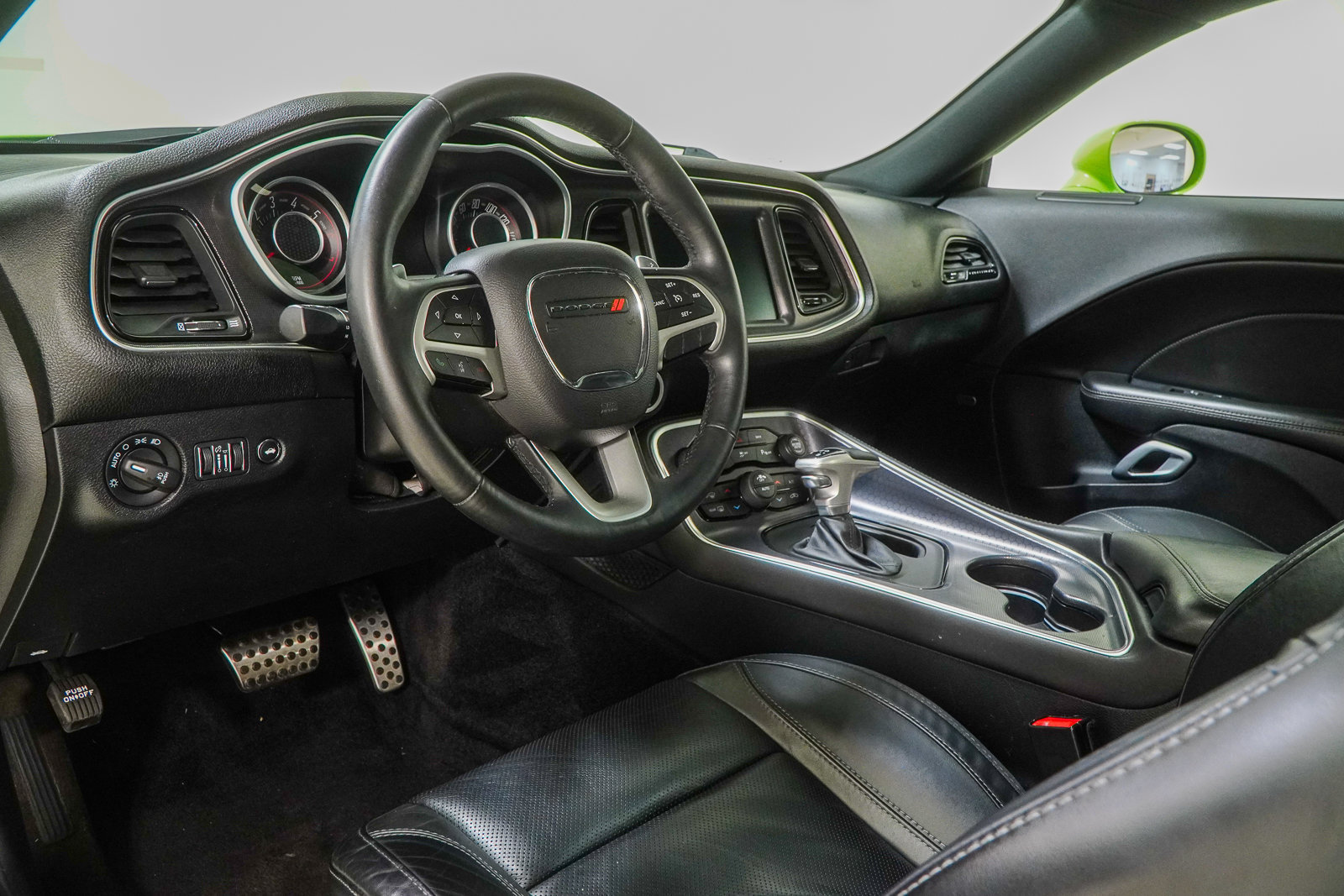 Used 2015 Dodge Challenger R/T Plus RWD image 21