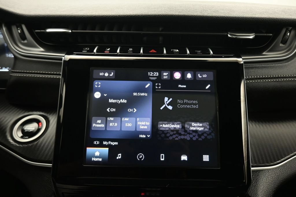 Used 2025 Jeep Grand Cherokee L Altitude AWD/4WD image 16