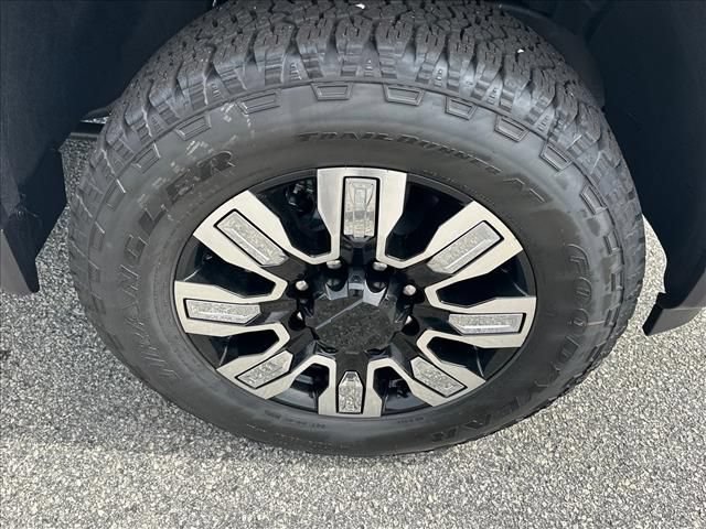 New 2026 GMC Sierra 2500 Denali w/ Denali Reserve Package AWD/4WD image 15