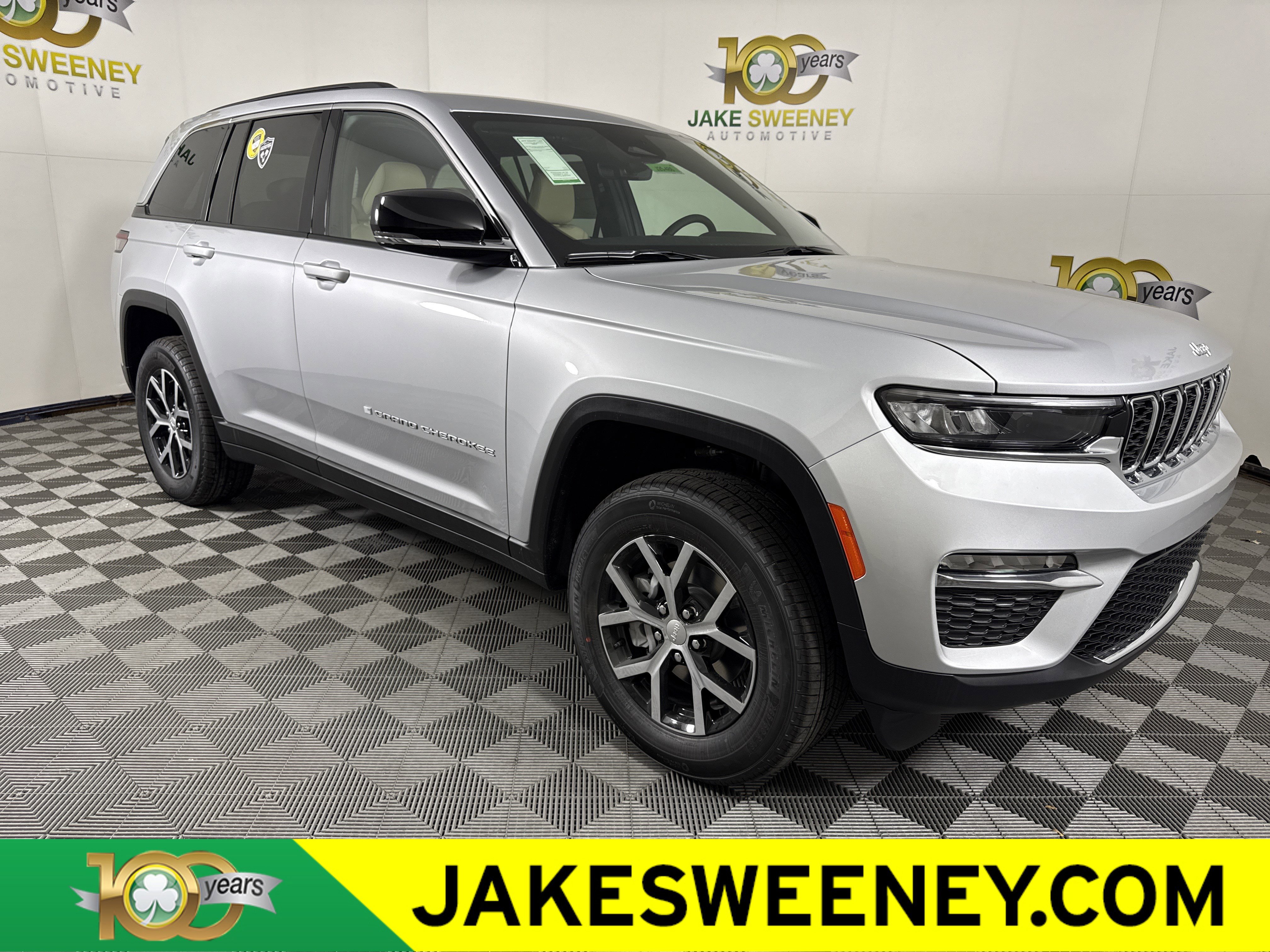 New 2025 Jeep Grand Cherokee Limited w/ Trailer Tow Package