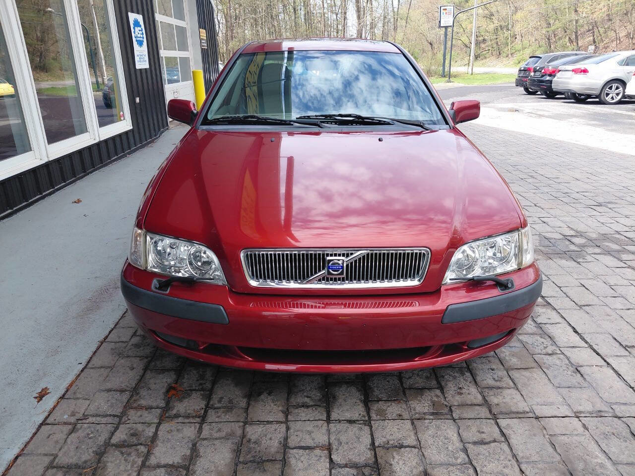 Used 2002 Volvo S40 FWD image 2