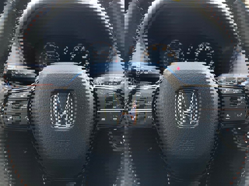 Used 2025 Honda HR-V Sport image 18