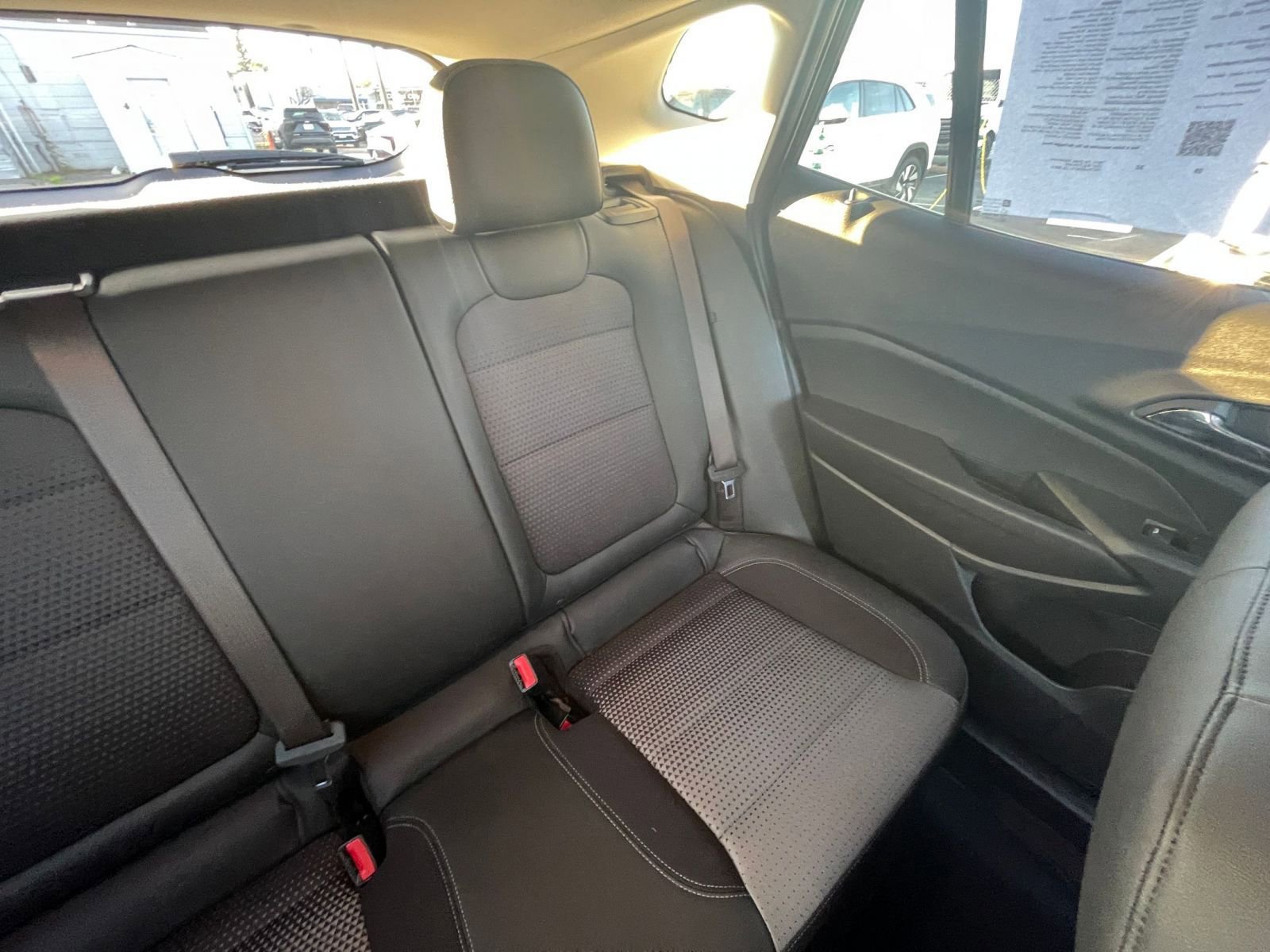 Used 2025 Chevrolet Trax LT image 37