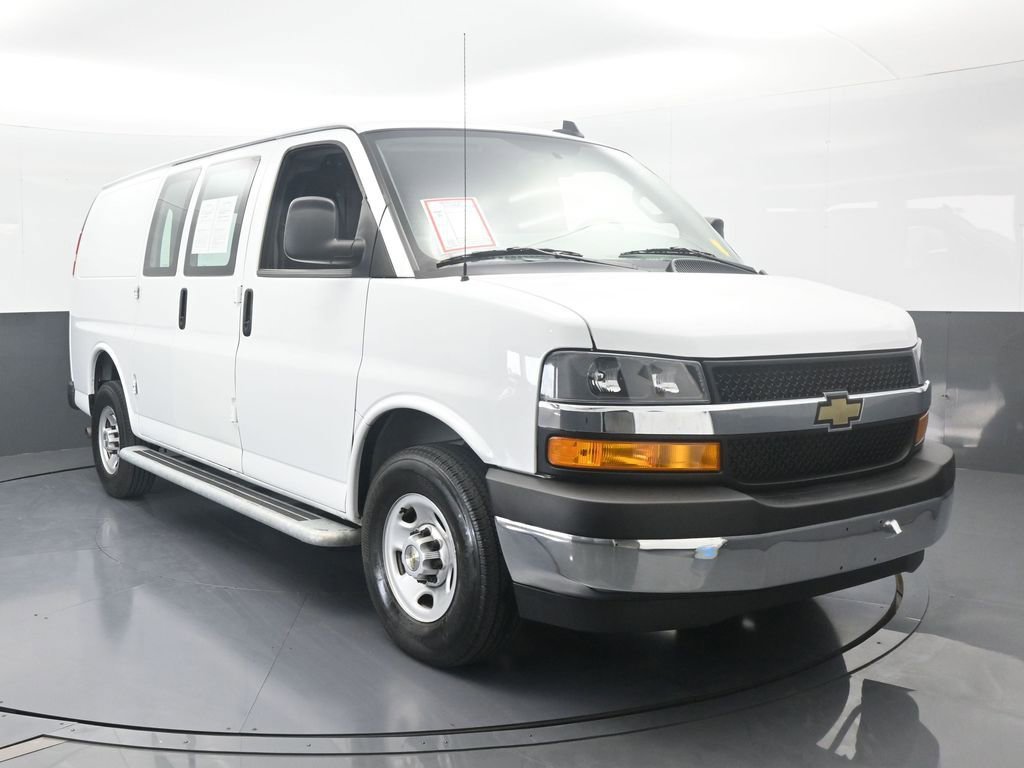 Used 2024 Chevrolet Express 2500 w/ Driver Convenience Package image 9