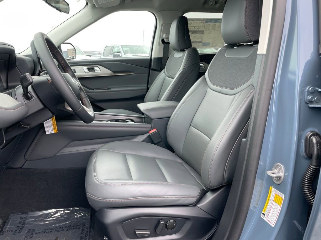New 2026 Ford Explorer Active w/ Active Comfort Package image 7