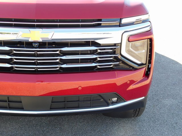 New 2025 Chevrolet Suburban Premier image 9
