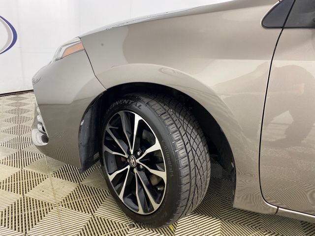 Certified 2018 Toyota Corolla SE w/ SE Premium Package FWD image 23