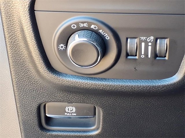 New 2025 Jeep Grand Cherokee L Laredo image 22