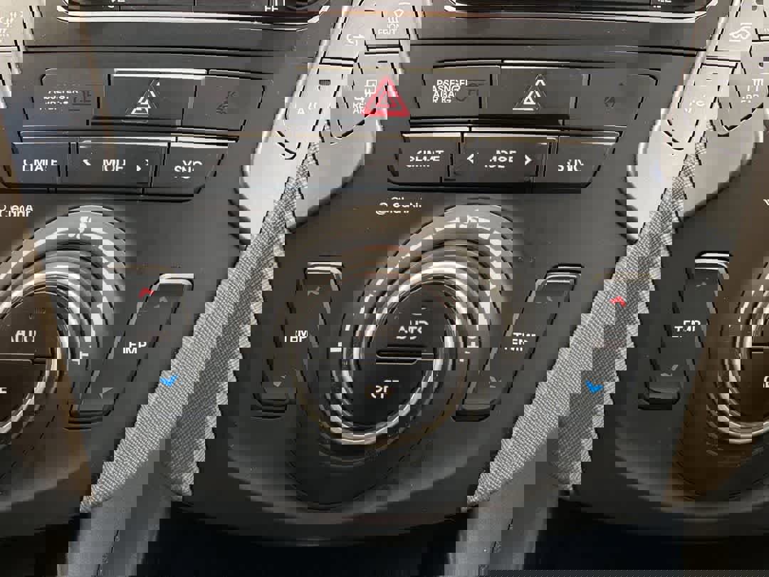 Used 2017 Hyundai Santa Fe Sport w/ 2.4L Value Package 06 image 21