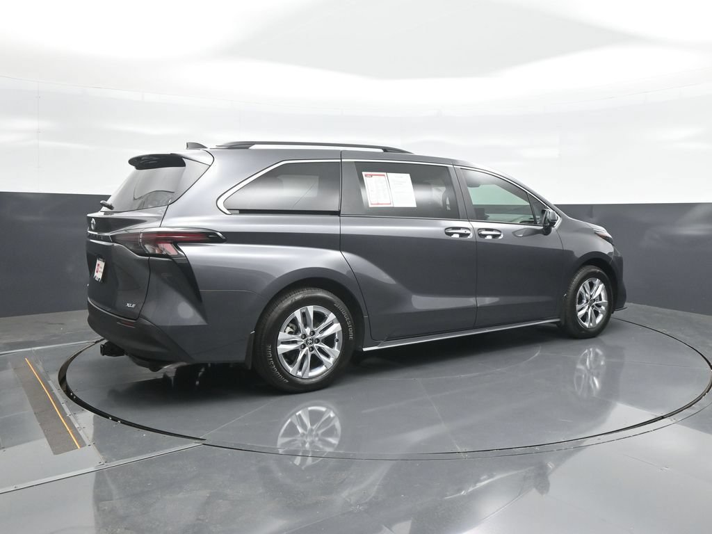 Certified 2025 Toyota Sienna XLE w/ XLE Plus Package AWD/4WD image 7