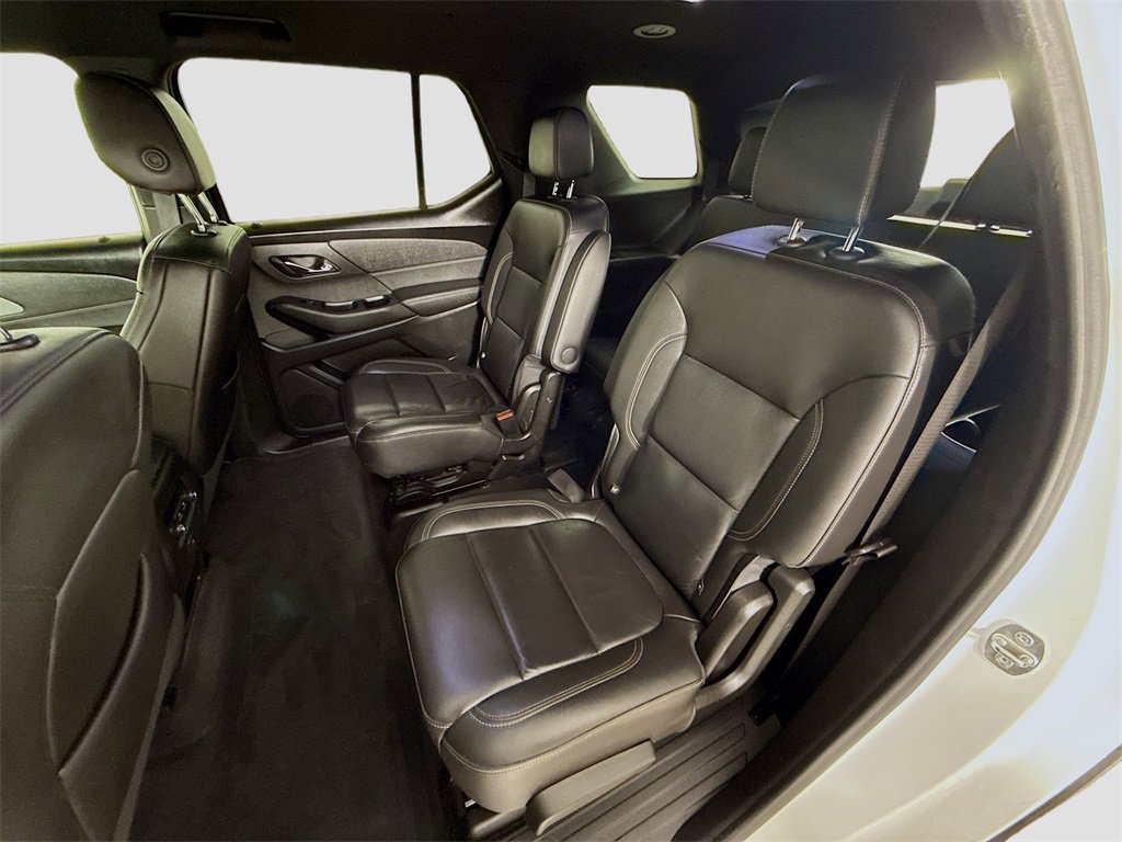 Used 2022 Chevrolet Traverse LT image 21