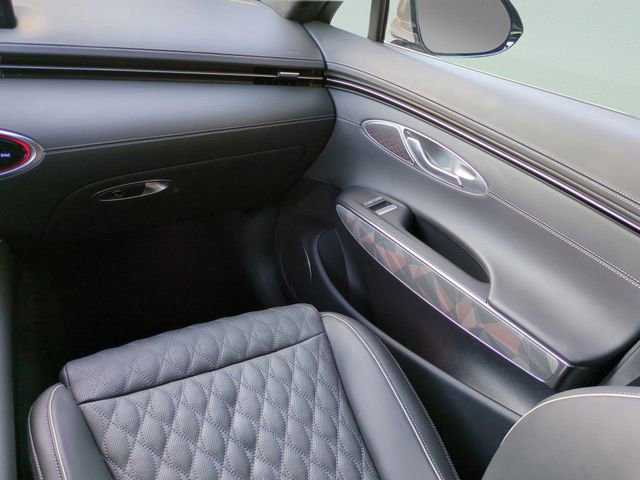 Certified 2025 Genesis GV70 3.5T Sport w/ Sport Advanced Package AWD/4WD image 17