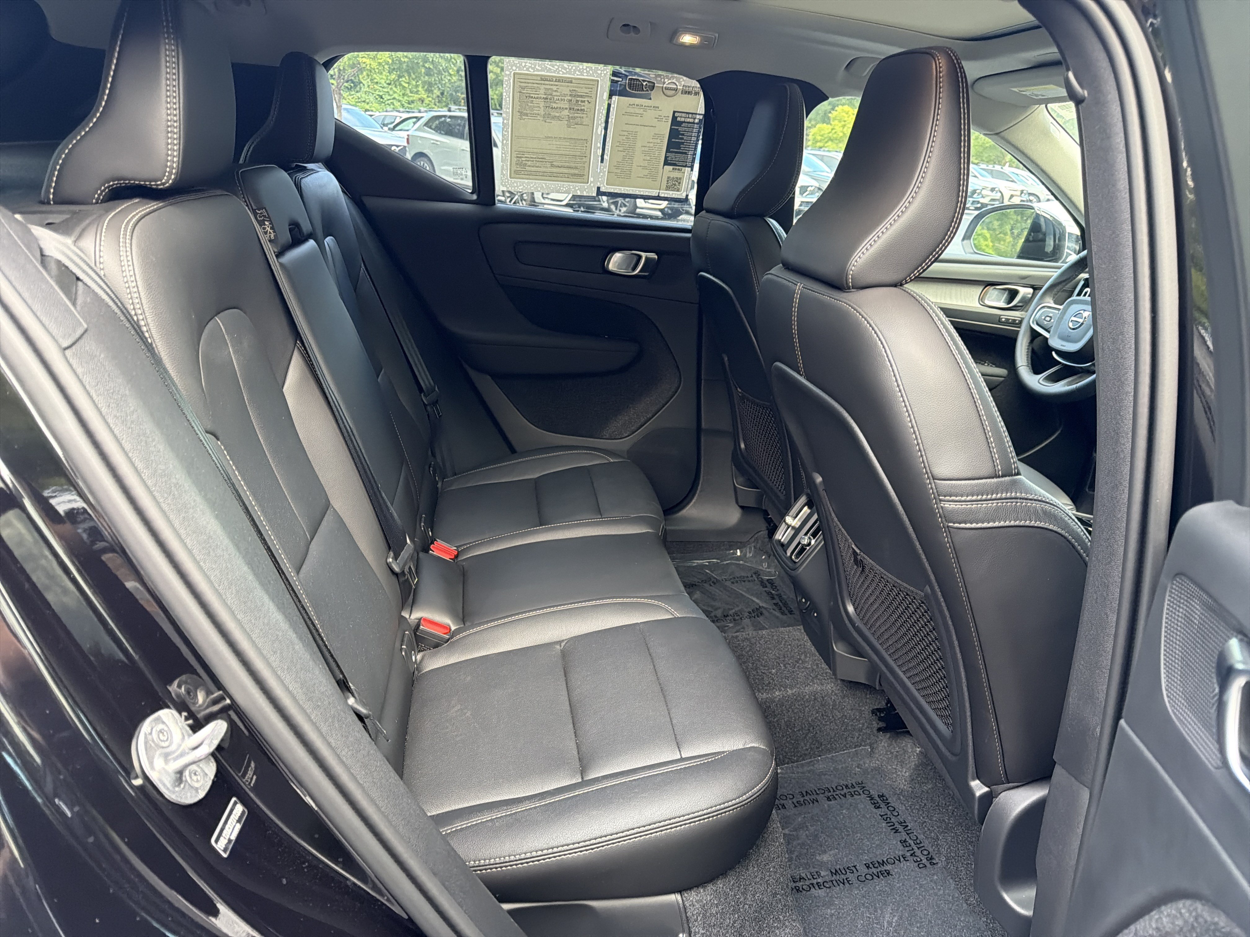 Certified 2026 Volvo XC40 B5 Plus AWD/4WD image 13