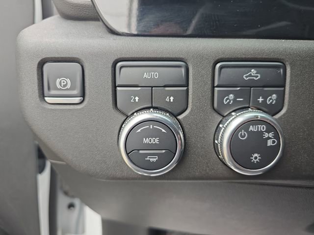 Used 2024 GMC Sierra 1500 SLE w/ Preferred Package image 30
