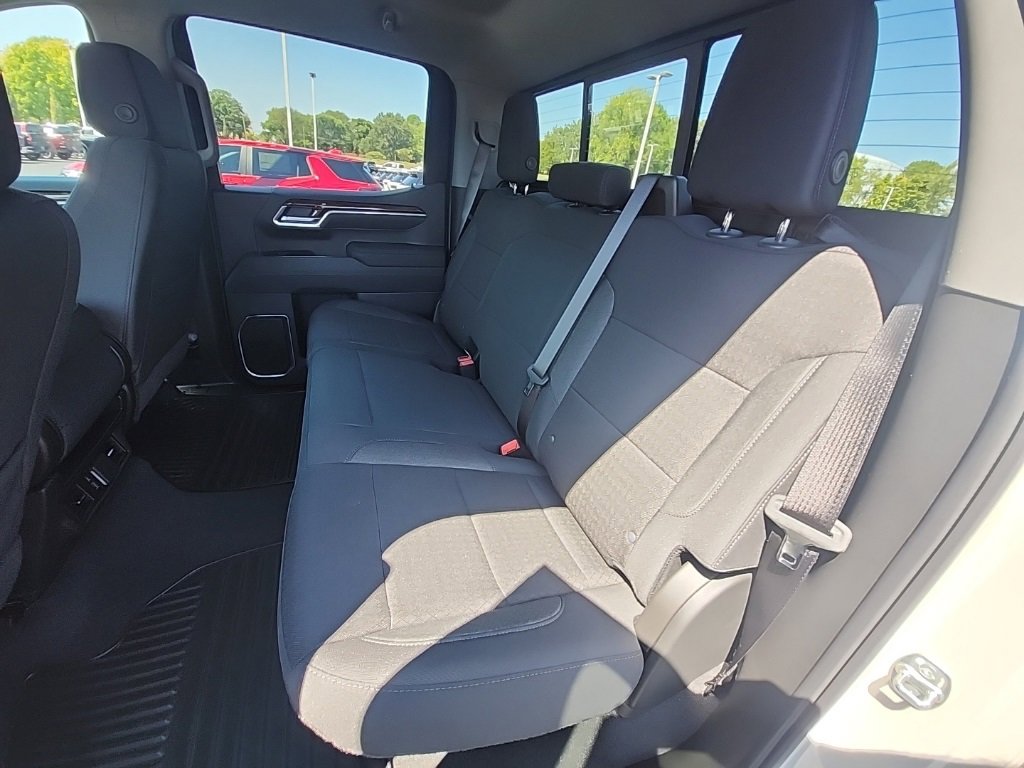New 2026 GMC Sierra 1500 SLE w/ Preferred Package image 16