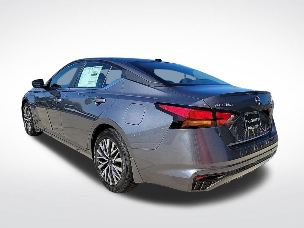 New 2026 Nissan Altima 2.5 SV FWD image 3