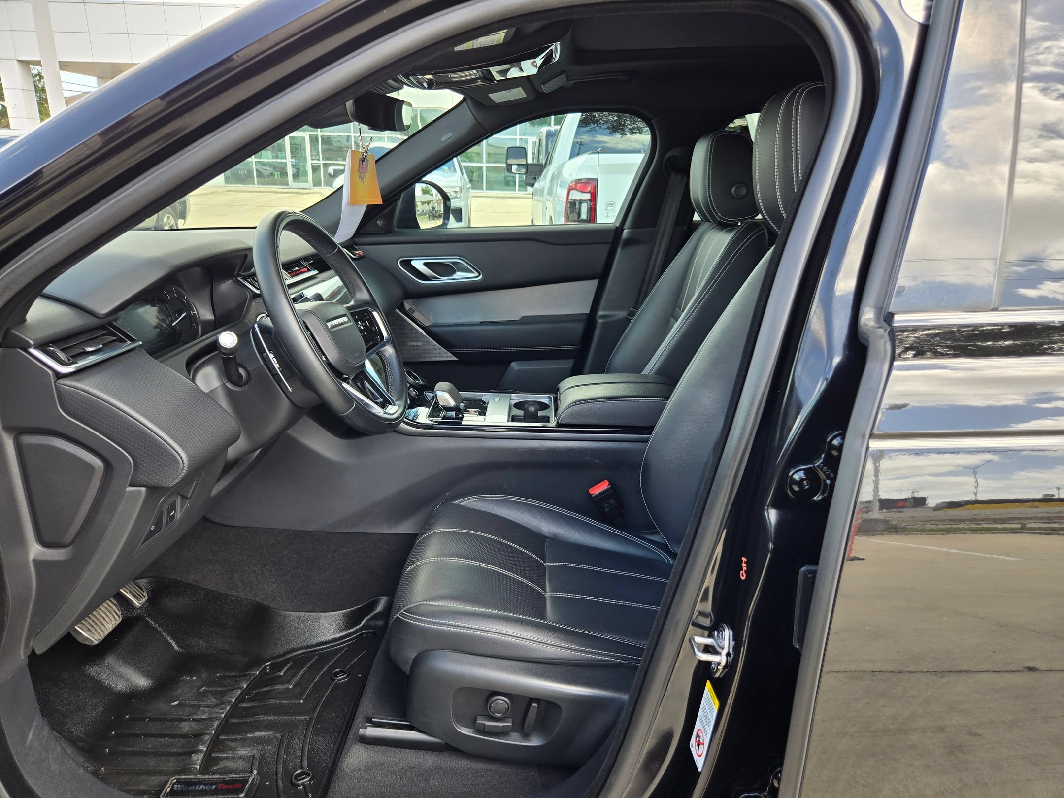 Used 2021 Land Rover Range Rover Velar R-Dynamic S AWD/4WD image 9